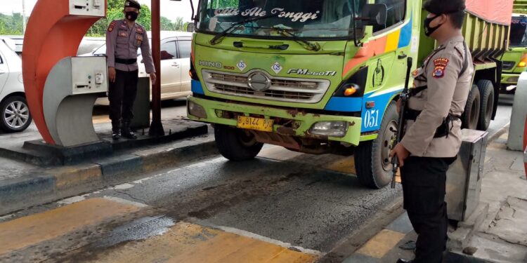 Ditpamobvit Polda Banten Lakukan Patroli di Sepanjang Jalan Tol Tangerang-Merak