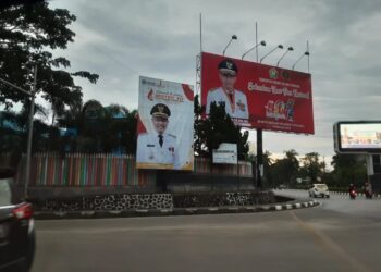Di Kendari Puluhan Baliho Kepala Daerah Sambut Kedatangan Peserta HPN 2022