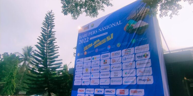 HPN 2022 Kendari, Puluhan Baliho Kepala Daerah Sambut Kedatangan Peserta