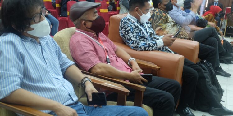 Dewan Juri Dan Pemenang Anugerah Jurnalistik Adinegoro Sapa Civitas Akademik UHO
