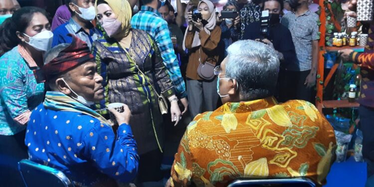 atal s depari berkeringat usai minum kopi ginseng belut