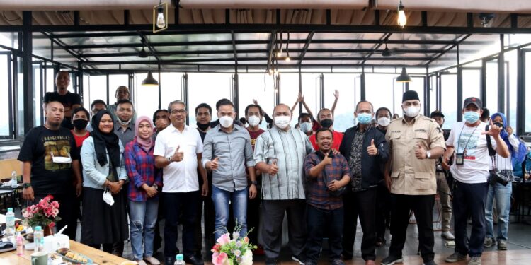 Peringati HPN dan HUT ke-76 PWI, Atang Apresiasi Kehadiran Wartawan Ditengah Pandemi