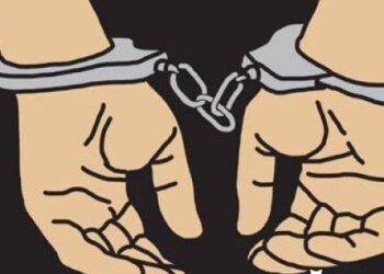 pelaku hipnotis empat orang wanita pura-pura jadi sales