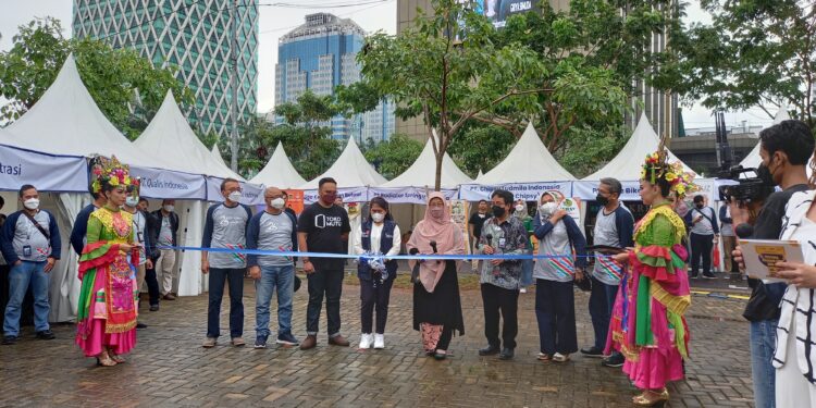 Tindaklanjuti Arahan Presiden, BSN Gandeng TOKOMUTU untuk Tingkatkan Akses Pasar dan Permudah Sertifikasi SNI Produk UKM