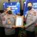 Bid Humas Polda Metro Jaya Meraih Peringkat 1 dan Menerima Piagam Penghargaan