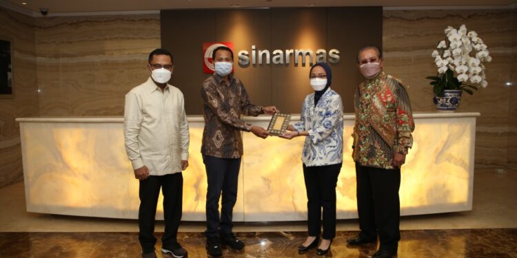 Sambut Ramadan 1443 H, Eka Hospital Wakafkan Alquran