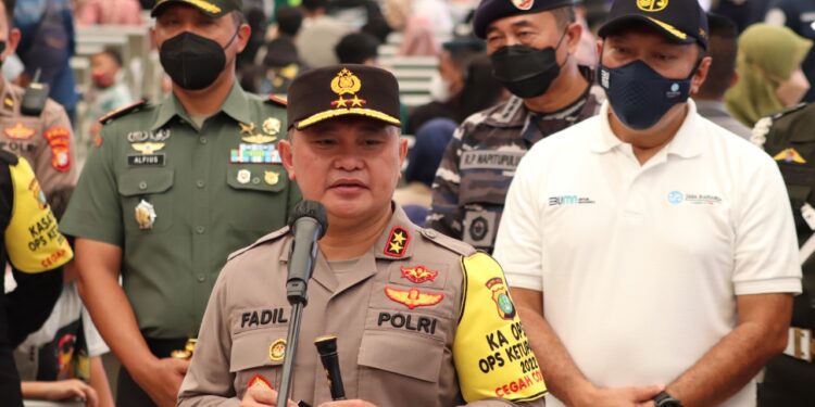 Pantau pemudik di stasiun Senen, Kapolda Metro Jaya siagakan tim patroli khusus 24 jam