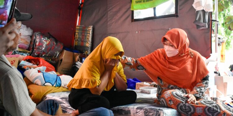 Anggota DPR RI Fraksi PKS ‘Anis Byarwati’ Dorong Pemda DKI Segera Bangun Kembali Rumah Korban Kebakaran Pasar Gembrong