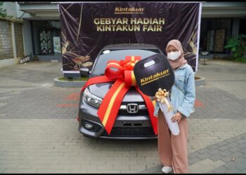 Menang Undian Gebyar Kintakun, Mahasiswi Asal Sukabumi Pulang Bawa Mobil