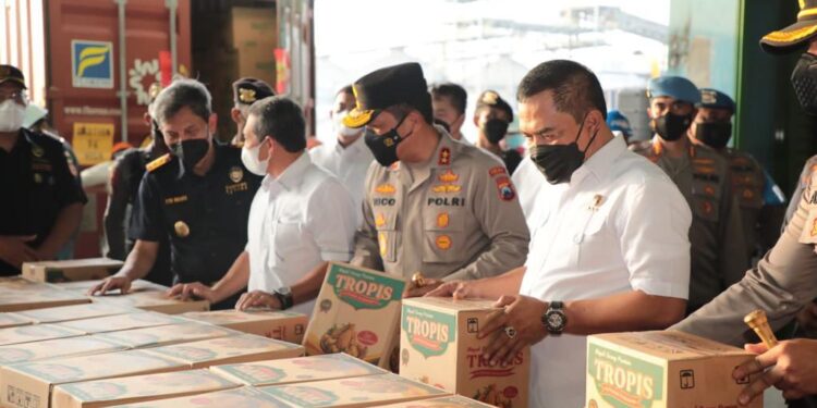 Polri Gagalkan 8 Kontainer Minyak Goreng Siap Ekspor ke Timor Leste