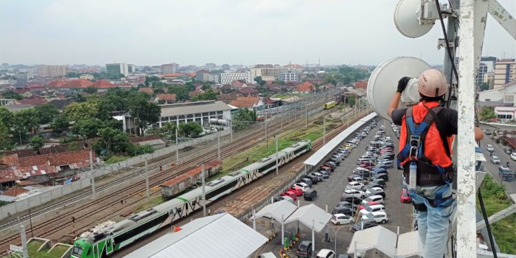 Penumpang KRL Yogyakarta – Solo Makin RamaiXL Axiata Tingkatkan Kualitas Jaringan di Sepanjang Jalur 