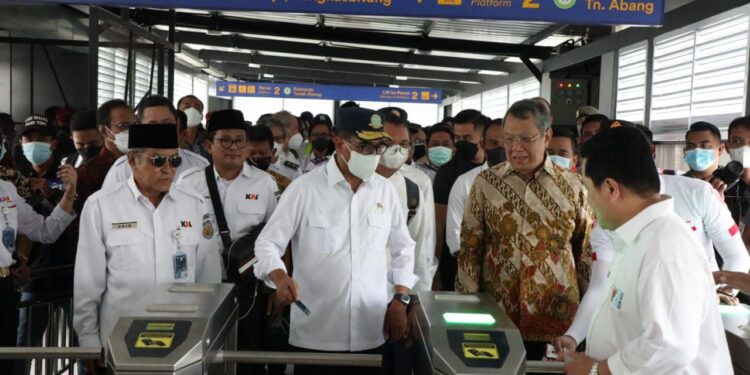 Bersama Menteri BUMN dan Menhub, Benyamin Resmikan Wajah Baru Stasiun Pondok Kranji Pondok Aren