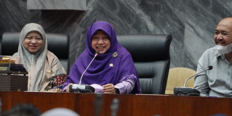 Sambut Komunitas UMKM Jakarta Timur di Gedung DPR, Anis Tegaskan Komitmen untuk Membantu