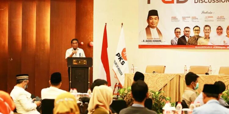 Pj Gubernur Banten Ajak Kaum Remaja Berfikir Global dan Melek Teknologi