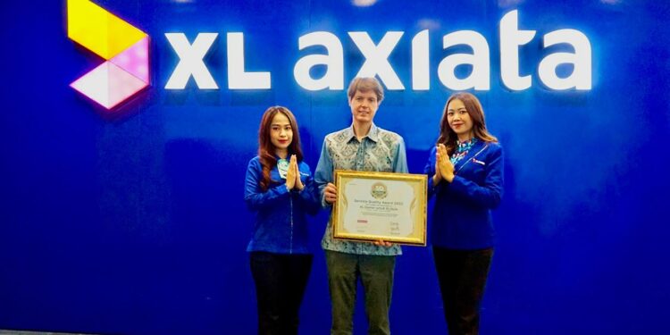 XL Axiata Raih Apresiasi LagiBisnis Indonesia Award 2022 & Service Quality Award 2022