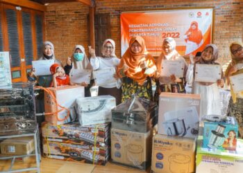 Kembali Menyalurkan Bantuan Peralatan Usaha Untuk UMKM, Anis Byarwati: Aksi Nyata Untuk Meningkatkan Ekonomi Masyarakat