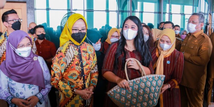 Kembangkan UP2K, Kahiyang Ayu Bersama TP PKK Kota Medan Lakukan Studi Tiru ke Kota Tangsel