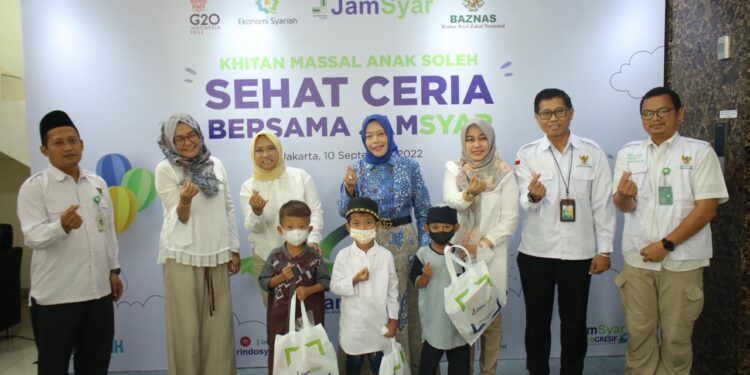 Rayakan Milad ke-8, JamSyar Gelar Khitanan Massal