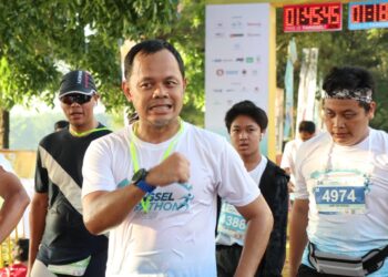 Pilar dan Bima Arya Ramaikan Tangsel Marathon 2022
