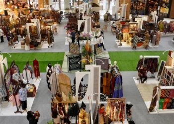 Rayakan Hari Batik Nasional, Summarecon Mall Serpong Gelar Pesona Batik Nusantara