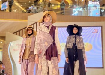 Nina Nugroho Luncurkan Rancangan Terbaru ‘QUERENCIA’ di Ajang Pesona Batik Nusantara