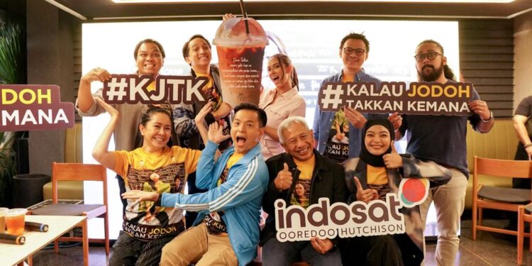 Kolaborasi IOH dengan Ernest Prakasa, Hadirkan Web Series GenreKomedi Romantis