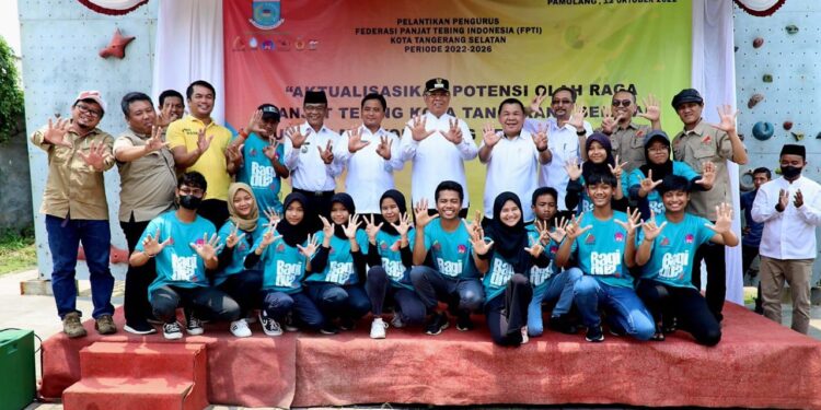 Hadiri Pelantikan FPTI Tangsel, Benyamin Yakin Panjat Tebing Cetak Prestasi di Porprov