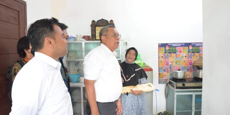 Terima Bantuan Bedah Rumah, Warga : Terima Kasih Pak Wali