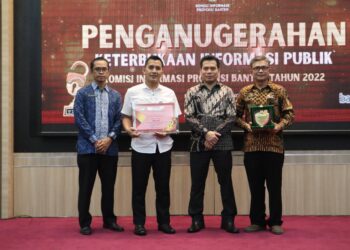 Pemkot Tangsel Raih Penghargaan Badan Publik Informatif 2022