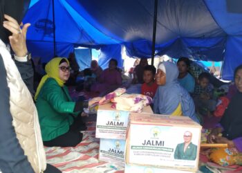 Kunjungi Langsung Korban Gempa Cianjur, Putri Wapres ‘Azizah’ Salurkan Bantuan pada Kelompok Rentan