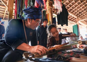Lepas Kangen, Al Muktabar Berbaur Menyatu Bersama Warga Baduy