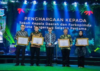 Malam Inaugurasi HUT ke-14 Tangsel, Pemkot Berikan Penghargaan ke Sejumlah Tokoh