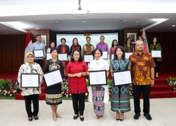 Menteri PPPA Beri Penghargaan ke Stakeholder G20 EMPOWER 