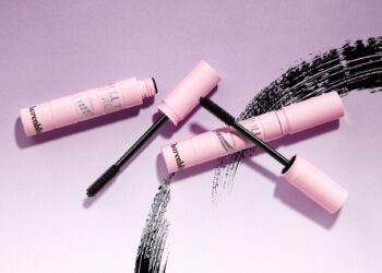 barenbliss Like A Pro! Shockproof Durabrow Pomade dan Roll to Volume Mascara Bikin Mata Kian Mempesona