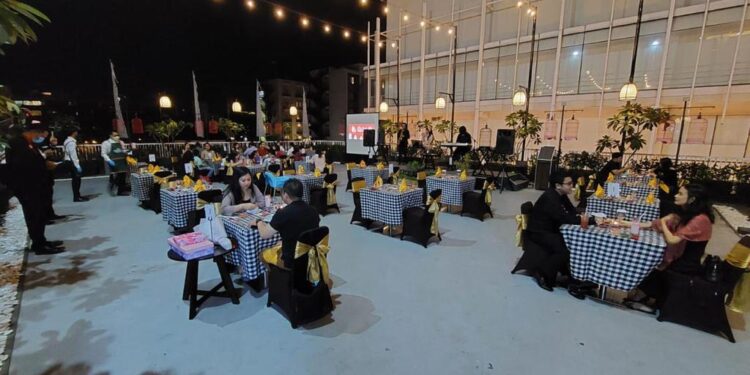 Makan Malam Romantis Bersama Orang Terkasih di Hotel Santika BSD City – Serpong!