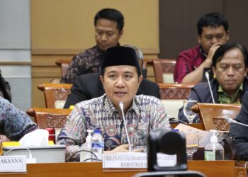 Harga Gabah Petani Dijual Murah, DPR: Kerja Bapenas Itu Apa Sih?