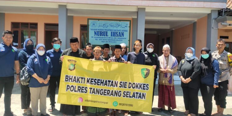 Bakti Kesehatan Sie Dokkes Polres Tangsel di Yayasan Nurul Ihsan