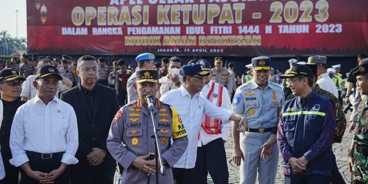 Operasi Ketupat 2023 Resmi Digelar, Kapolri: Berikan Pelayanan Terbaik ke Pemudik