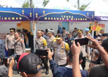 Tinjau Posko Pengamanan, Kapolda Metro Ingatkan Pemudik Istirahat Saat Lelah