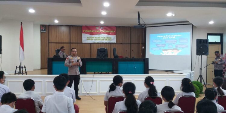 Stop Bullying”…Sat Binmas Polres Tangsel Laksanakan Binluh Ke Pelajar