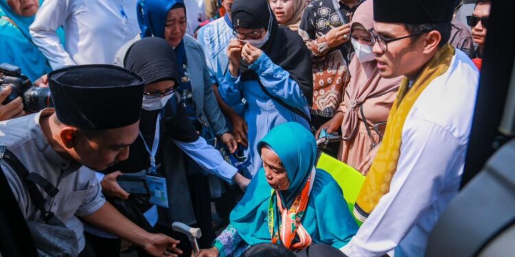 Pilar Lepas Keberangkatan 385 Calon Jemaah Haji dari Tangsel