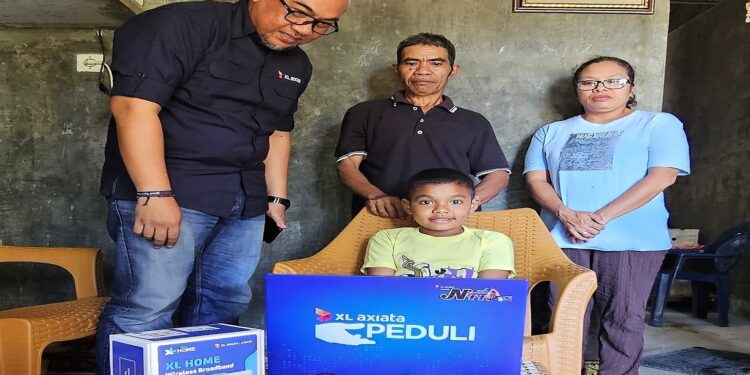 Terus Dukung Dunia Pendidikan, XL Axiata Berikan Laptop dan Paket Internet Kepada Nono Juara Kompetisi Matematika