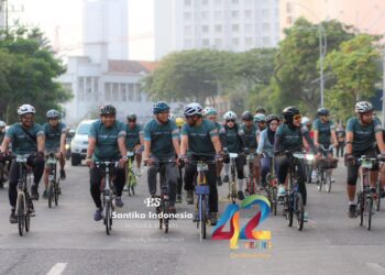 Menuju 42 Tahun Menghiasi Pariwisata Indonesia, Santika Indonesia Gelar Sepedaan Santai di Surabaya