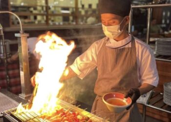 Makan Sepuasnya! Aston Anyer Beach Hotel Tawarkan All You Can Eat Buffet dengan Berbagai Tema