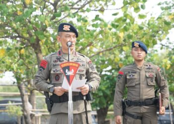 Dansat Brimob Polda Metro Jaya Pimpin Upacara Penutupan Latihan Peningkatan Kemampuan