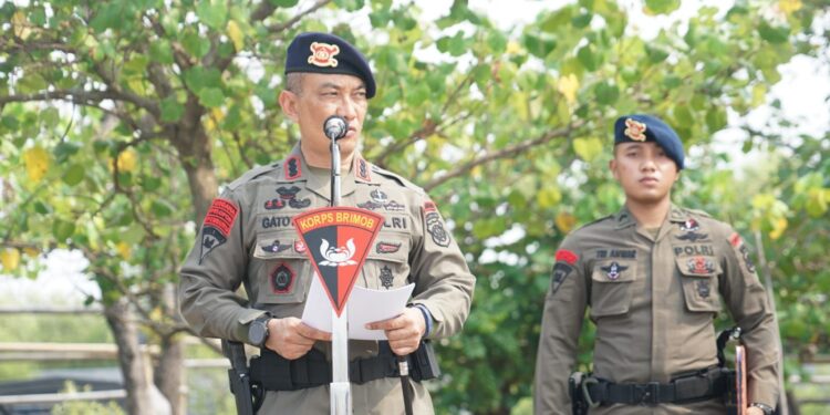 Dansat Brimob Polda Metro Jaya Pimpin Upacara Penutupan Latihan Peningkatan Kemampuan