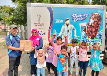 Aice Group & Foodbank Indonesia Bagikan Es Krim dan Sarapan Sehat Siswa Untuk Kurangi Stunting Anak Indonesia
