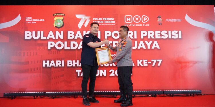 Polda Metro Gelar Donor Darah Bertajuk “Life Heroes” Dan Bagikan 11.000 Paket Sembako