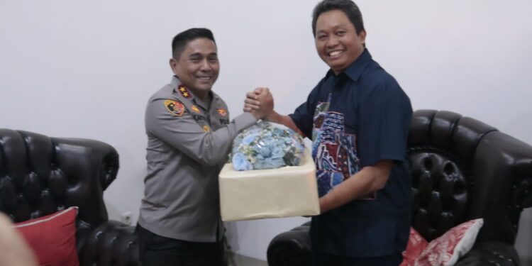 Sambut HUT Bhayangkara Ke-77 Kapolda Metro Anjangsana Ke Purnawirawan Polri