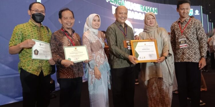 PT. Indah Kiat Pulp & Paper Tbk Tangerang Mill Memperoleh Penghargaan Lagi